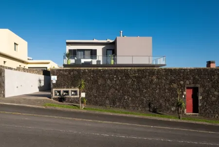 Casa Celeste-Deluxe Ocean View/Heated Pool Отели рядом с достопримечательностью «Marina de Vila Franca do Campo - Azores Islands»