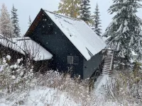 Alpine Haus Cabin • Hot Tub • Views • Close to Schweitzer Village!