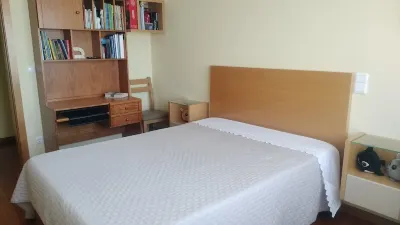 Cond Fechado, Piscina, Court de Ténis, Ginásio, Sauna e Banho Turco Hotels near Exponor - Porto International Fair