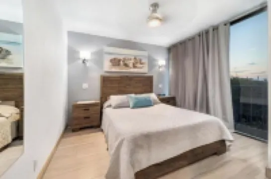 Charming 2-bedroom Beach Access Condo in marvelous Freeport, Lucaya