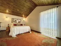 Tufa Guest House & Wellness Place Hotels in Sao Vicente do Paul