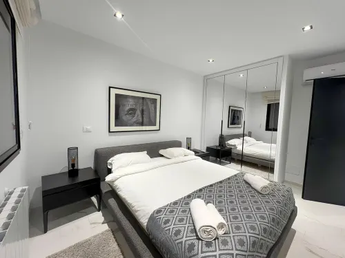 Harmony Haven II : Apartment with Pool & Gym