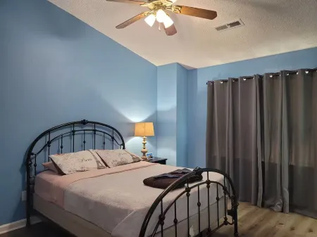 Sky Blue Bungalow Отели рядом с достопримечательностью «Парк Джонсон»