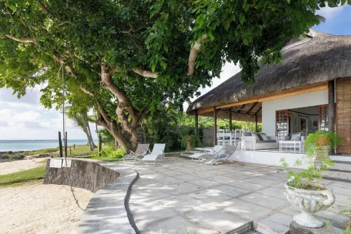 Samya, a luxury villa by the sea