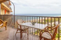 Apartment on the beachfront with parking, pool and gym