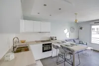 Appartement de Standing, Parking Privé, à Deux pas de la Mer!