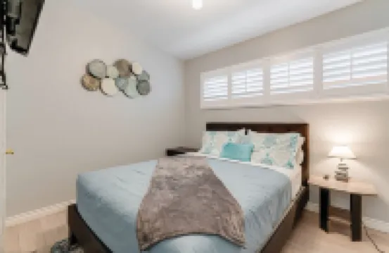 Luxury 4Bedroom Home with Pool, Mini Golf & Movie Theater