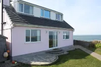 Holiday Cottage with 180 degree sea views