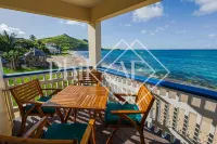 Magnifique Appartement Les Pieds Dans L'eau à Grand Case Hotels in Grand Case