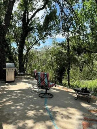 DbarD Ranch Отели рядом с достопримечательностью «Doeskin Ranch»