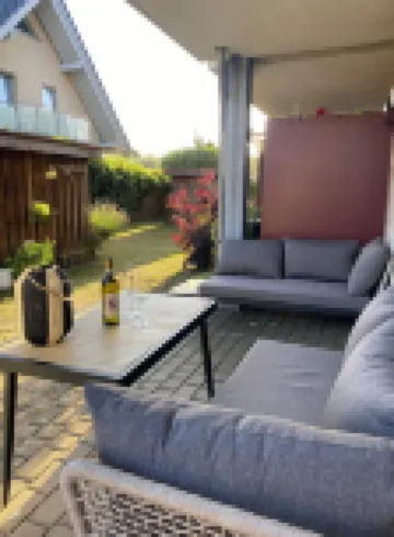 Newly renovated and cozy apartment. Pet friendly!