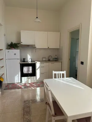 A stone's throw from the sea II - lovely three-room apartment in Locri Hotels in Locri