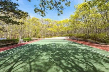 Private Family Retreat - Pickleball, Tennis, Pool, Basketball and much more! Отели рядом с достопримечательностью «Hank's Pumpkintown‎»