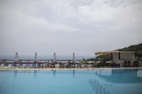 Pilio Sea Horizon Hotel - Kolam Renang