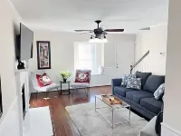 Cozy Townhome Tuscaloosa, 2-Bedroom, Walk to Campus Stadium & Downtown Strip