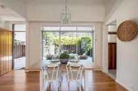 Luxe-Coastal Balmoral Townhouse Các khách sạn ở Mosman