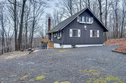Fire Pit + Community Perks: Gouldsboro Cabin! - gimnasio