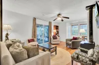 The Bungalow - Charming 2 Bed/2 Bath Guest House on 2 acres in Summerville, SC