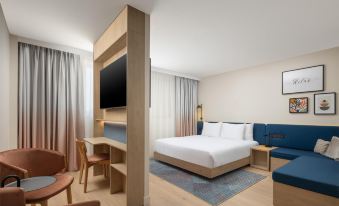 Hampton by Hilton Paris Charles de Gaulle Airport