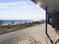 "Linda" - 200m from the Sea