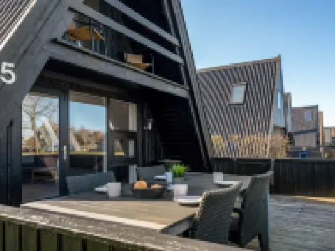 "Kauno" - 16km to the Fjord Hoteles en Farsø