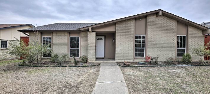 Garland Home w/ Private Pool & Yard! Hotels in Garland