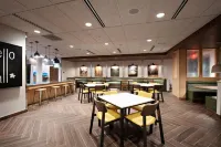 Holiday Inn Express & Suites Dayton North - Vandalia