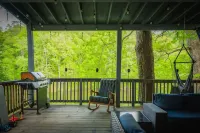 Lakefront-nestled in Nirvana