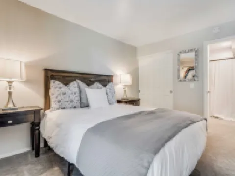 Pinegrove by AvantStay Beautiful Villas Condo Just Outside Tahoe City Hotels in Dollar Point