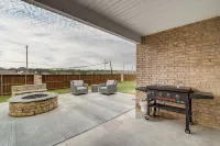14 Mi to Tulsa: Home w/ Patio in Broken Arrow - Homestays