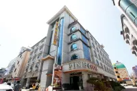 Pine Motel Hotels in 