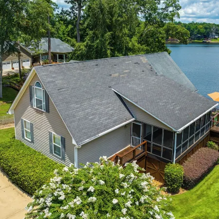 Luxe Lake Sinclair Living Private Dock and Beach!