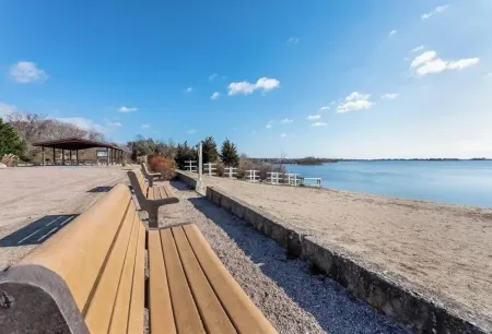 Charming South County Cottage by the Sea Near Charlestown