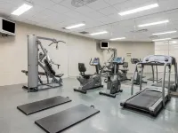 Super 8 by Wyndham Mississauga Hotels near Apollo Convention Centre