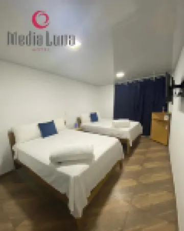 Hotel Media Luna