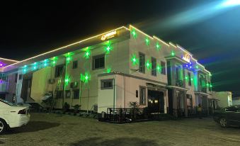 Maracana Luxury Hotel & Suites