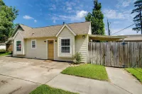 Cozy Shenandoah Home < 2 Mi to the Woodlands Mall! - 3-stjärniga