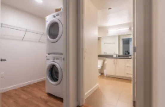 1BR | Views, Rooftop, Gym | Bellevue | Sophari B