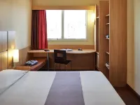 Ibis Florianopolis Các khách sạn gần Praça Getúlio Vargas