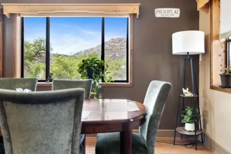 Charming 3-bedroom house with WiFi, AC, in pleasant Williamson Valley, Prescott