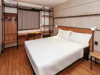 Ibis Caucaia Porto do Pecém Hotels near Kite school Windtown Cumbuco