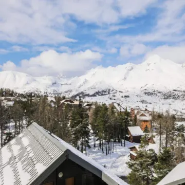 Apartment in Joue du Loup Near Mountains Отели в г. Ле Деволюи