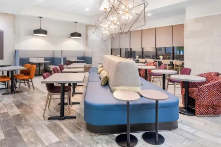 Home2 Suites by Hilton Dallas Grand Prairie