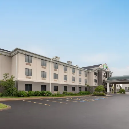 Holiday Inn Express SYRACUSE AIRPORT by IHG