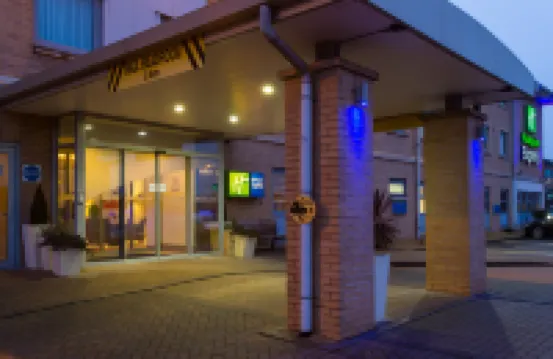 Holiday Inn Express 東米德蘭機場 住宿飯店