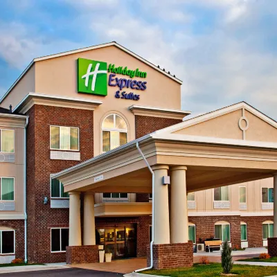 Holiday Inn Express & Suites DUBUQUE-WEST by IHG Hotels near Grand River Center