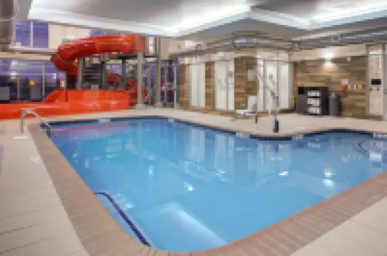 페어필드 인 & 스위트 바이 메리어트 앨런타운 웨스트