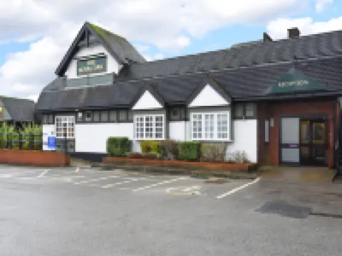 Royal Oak Hotels in Birkenhead