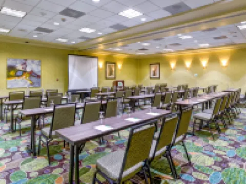 Holiday Inn INDIANAPOLIS CARMEL by IHG Hotels in Carmel