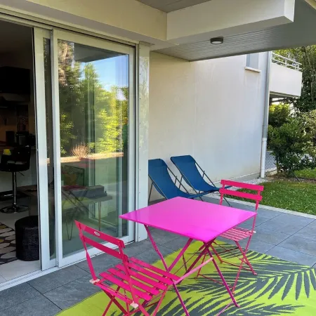 Studio in luxury residence with garden 10 minutes from Biarritz and beaches